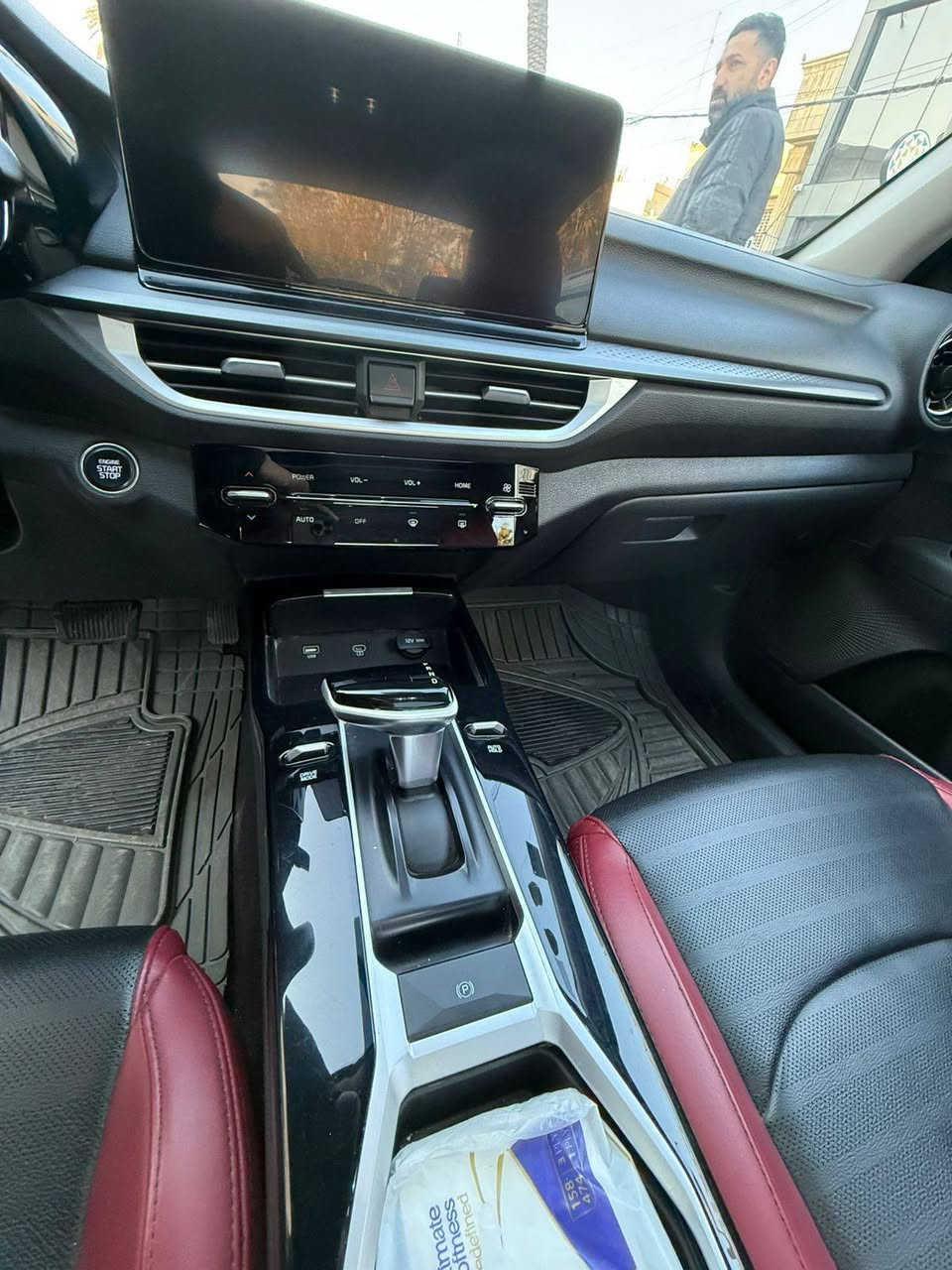 السلام عليكم من رخصة الكروب
كيا K3 موديل ٢٠٢٤ ماشية ٢٩ الف رقم بغداد الجديد كفالة عامة من الضربة والصبغ مكاني بغداد حي العامل السعر ١٤٨ وبيها مجال هاتف ***********
