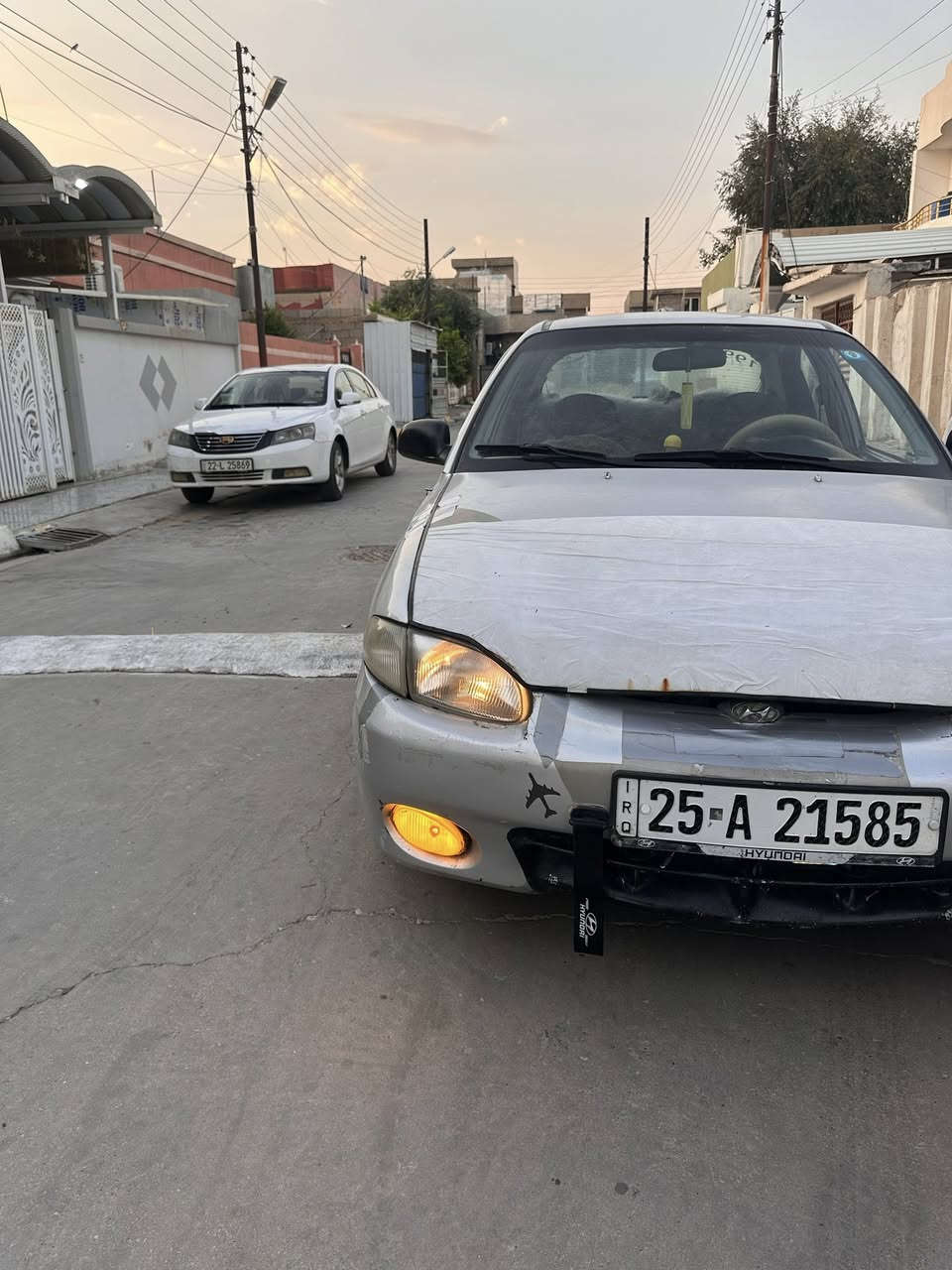 سلام عليكم اكسنت موديل 1997 سياره كمل كهربائي يشتغل رقم جديد سنويه جديد ل30بطاقه بانزين سعره 38رقم موبيل ***********
