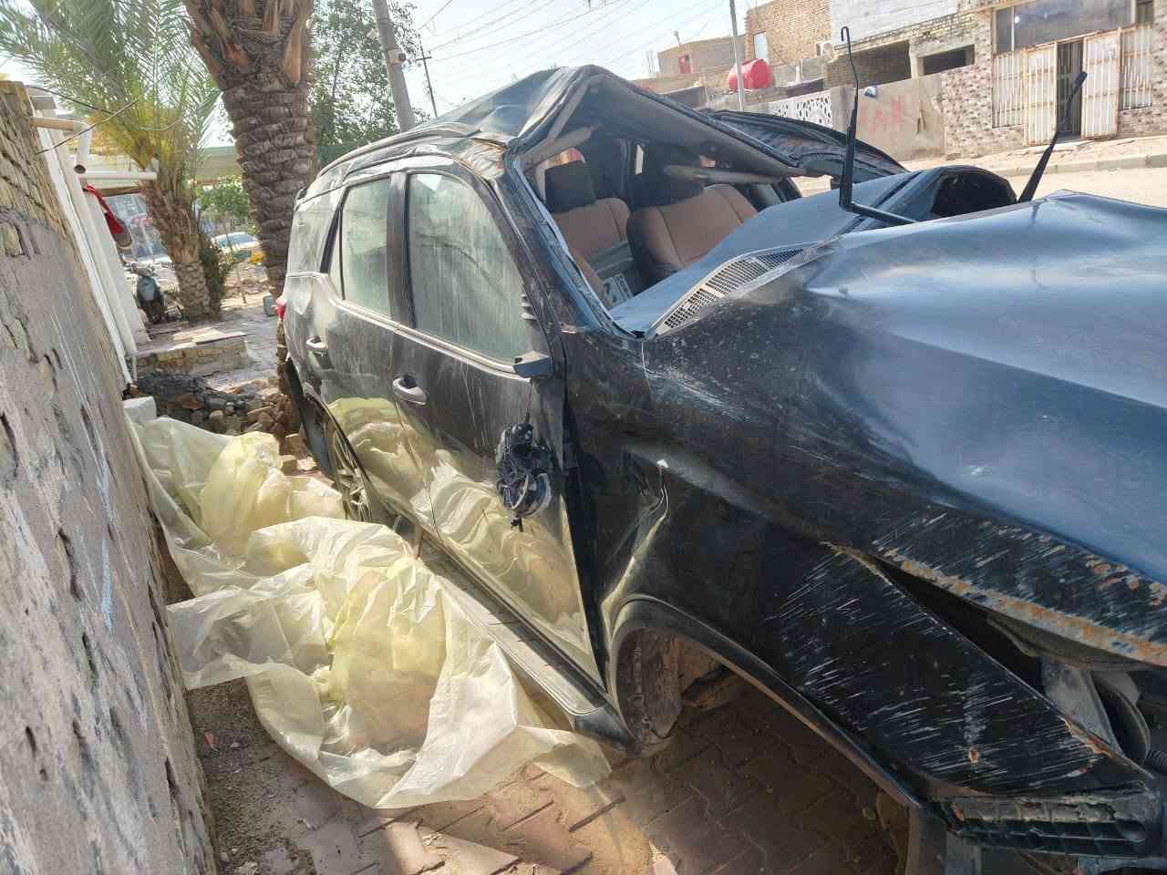 تويوتا فورتشنر استيشن موديل 2017مسويه حادث للبيع مكاني العماره ميسان التواصل على الرقم ***********

