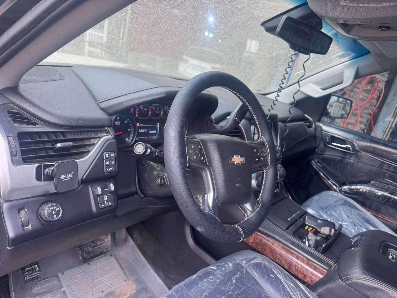 يالله   تاهو 2015 فئة LTZ  فوال موصفات للخير وكير ومكينه ما مفتوح السياره جاهزه على اخره حبايه بيه ربع بل جاملغ امامي بدون فتحه بس كلير ربع بل جاملغ وربع بل جاملغ الخلفي فقط هم بدون فتحه وبدون كولشي السياره جاهزه على اخره رقم بغداد مميزز وهزه وفحص جديد شي عليه رسم كمرك 80 ورقه وراء المشتري عيوني اقراء المنشور وتصل سعر 248 مكاني بابل تصل بيه مجال ***********
