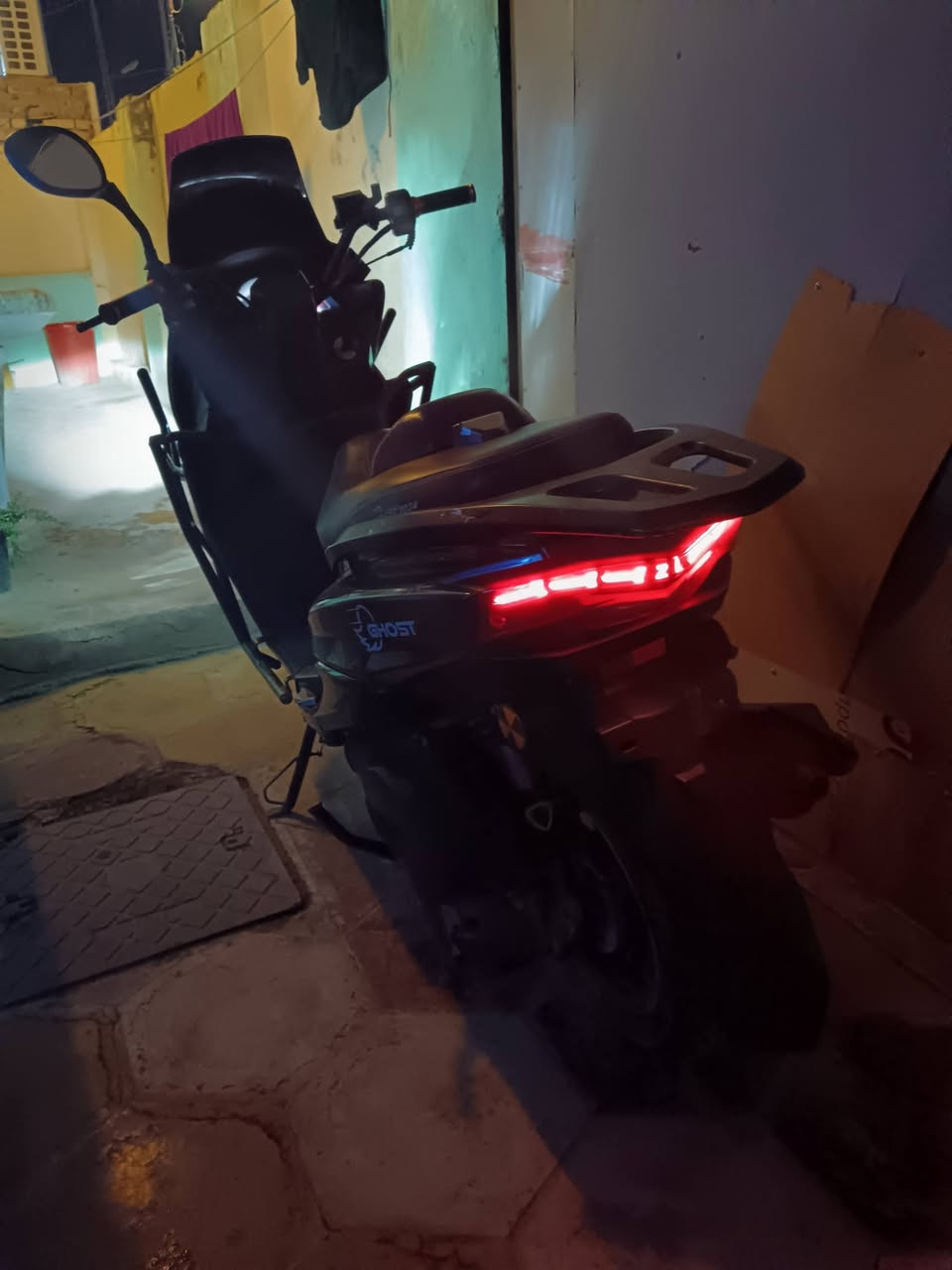 دراجه جوست الشبح للبيع 50cc مجفته تجفيته اصليه نظيفه كلش السعر ٦٠٠ الف وبيهه مجال ***********
