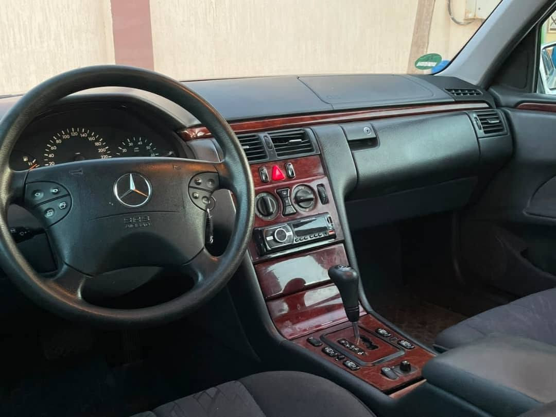 رقم التواصل 0917037458 ☎️
بسعر 23800 دينار 
•°• بسم لله  تبارك الرحمن 

الـنوع :   عيون MERCEDES_BENZ   🇩🇪 ✔️

اللون: رصاصي ✔✅

تكييف:  مكيفة ❄✅

استيراد الماني حديث  💯

سعـة المحرك. .  200.C. 🔥

سـنة الصـنع : 2002

الحـالة :    مُمتَــٰـازَة ✅💯💯

محرگ وكمبيو وصالة 10/10  🌟💯💯

العيـوب :    لا يوجـدْ بإذنِ الله💯💯

المسـافة المقطـوعة. 148

نـاقل الحـركة :  تماتيك  ✅

الاميره الصورة توضح..

نـوع الوقـود : بنزيــن - Gasoline
  /مكان/.طرابلس

 طـريقـة الدفـع : گـــاش - Cash 💰
سيارة درجه اولى___________
سعرها 🔥🔥.,  23.800
للإستفســار أگـــثــر ↘️⬇️↙️

رقـم الهـاتف 0917037458


**إذا كنت صاحب هذا الإعلان وتريد حذفه لأي سبب، رجاءا أرسل رسالة إلى الدعم الفني**