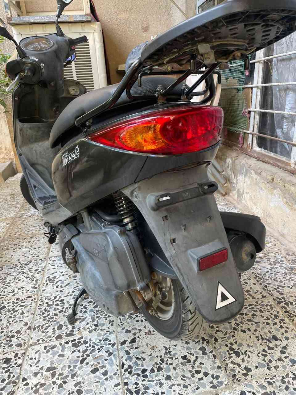 سلام عليكم للبيع دراجه اكزز مابيه كل نقص مكفوله سعر مليون و350وبيه مجال ***********
