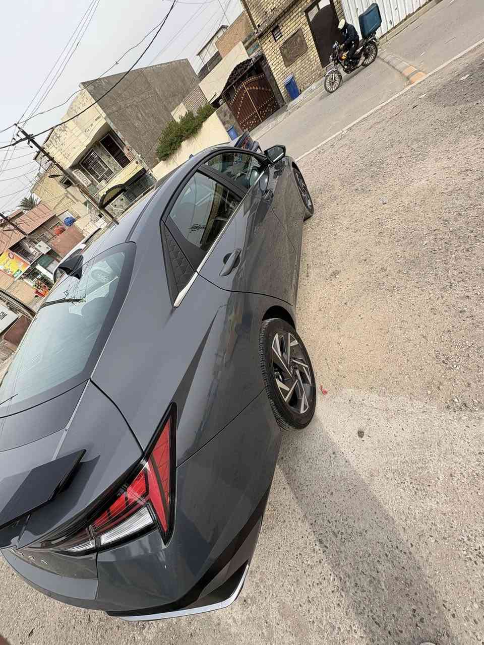 سلام عليكم للبيع النترا موديل 2024 فول موصفات للخير فتحه بصمه عداد ديجيتل فول ١/١ ماشيه 18 كم محرك 1800 حادثه قبق جنطه وداعميه سياره جديده بحاله وكاله رقم بغداد تحويل ثاني يوم سعره 178 وبيه مجال بكانه بغداد بلديات ‭٠٧٧٣ ٠٢٠ ٦٣٧٥‬
