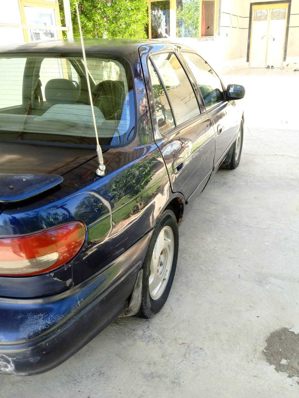 السلام عليكم كيا سيفيا للبيع موديل95 محرك مفتوح رقم بغداد تبريد شغال سياره نضيفه وبلاديه السعر 43وبيها مجال بسيط العنوان بغداد اليوسفيه رقم ***********
