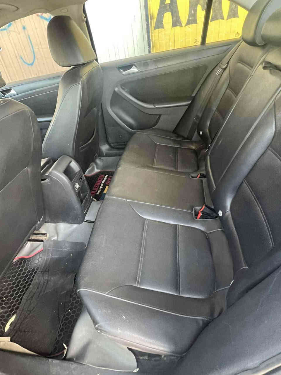 للبيع جيتا ٢٠١٤ 👍🏻
امريكي 💪🏻

ضرر بنيد  و جاملغ. 

 بيهه بارد بالجاملغ الخلفي 

كراسي جلد

 شاشه اندرويد  كامره 

رقم بغداد مشروع وطني باسمي 👍🏻

سياره جاهزه من كلشي افتر بيهه العراق كله شرط برغي مابيهه نقص عليهه ادامه كل شهر وكل ادامتهه باربيل 🏎️🏎️

تبريد ثلج لايتات كير سحب يخبل اي خلل ماكو صدر  تايرات كله جديد 🚜

محرك ١٨٠٠ توربو ⛽️🚀💪🏻💪🏻

السعر ١٠٠ $ 

 وبيهه مجال قليل ⚓️

مكاني بغداد قرب جسر الدوار . 

اي استفسار اتصل 📞

لاتعلق ولا تراسل لان مااتواجد ع فيس قليل 

***********
