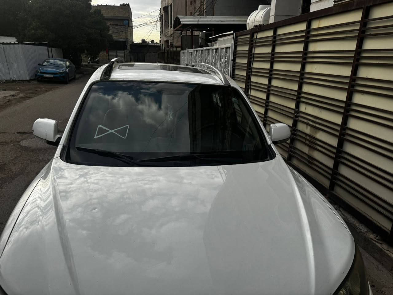 السلام عليكم للبيع سنتافي 2011 بيهة طخه بالجاملغ الايسر ومصلحه عالبارد كد شبرين سيارة نظيفه ماشيه 140 الف حقيقي مكينة 3600 ستة سلندر السعر 145 المكان بغداد حي اور للاستفسار ***********
