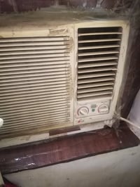 مكيف LG • يحتاج صيانة • حي الخضراء