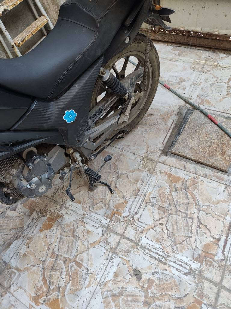 دراجه RK للبيع 
موديل ٢٥ دراجه نضيفه محرك برغي ما مفتوح 
الدراجه ماشيه ١٩ الف 
سعرها ٢٦٠٠ وبيها مجال قليل 
*********** البصرة, العراق
