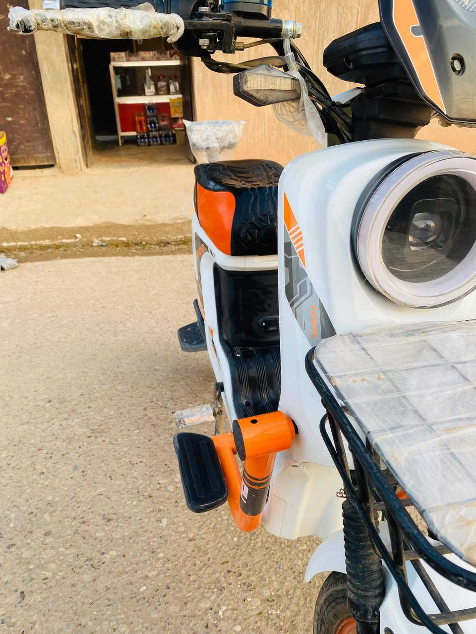 دراجة شحن 2025 فول مواصفات حساسات كلهه شغالة السرعة 100 المكان الضلوعية السعر خاص الاستفسار الاتصال على الرقم ***********
