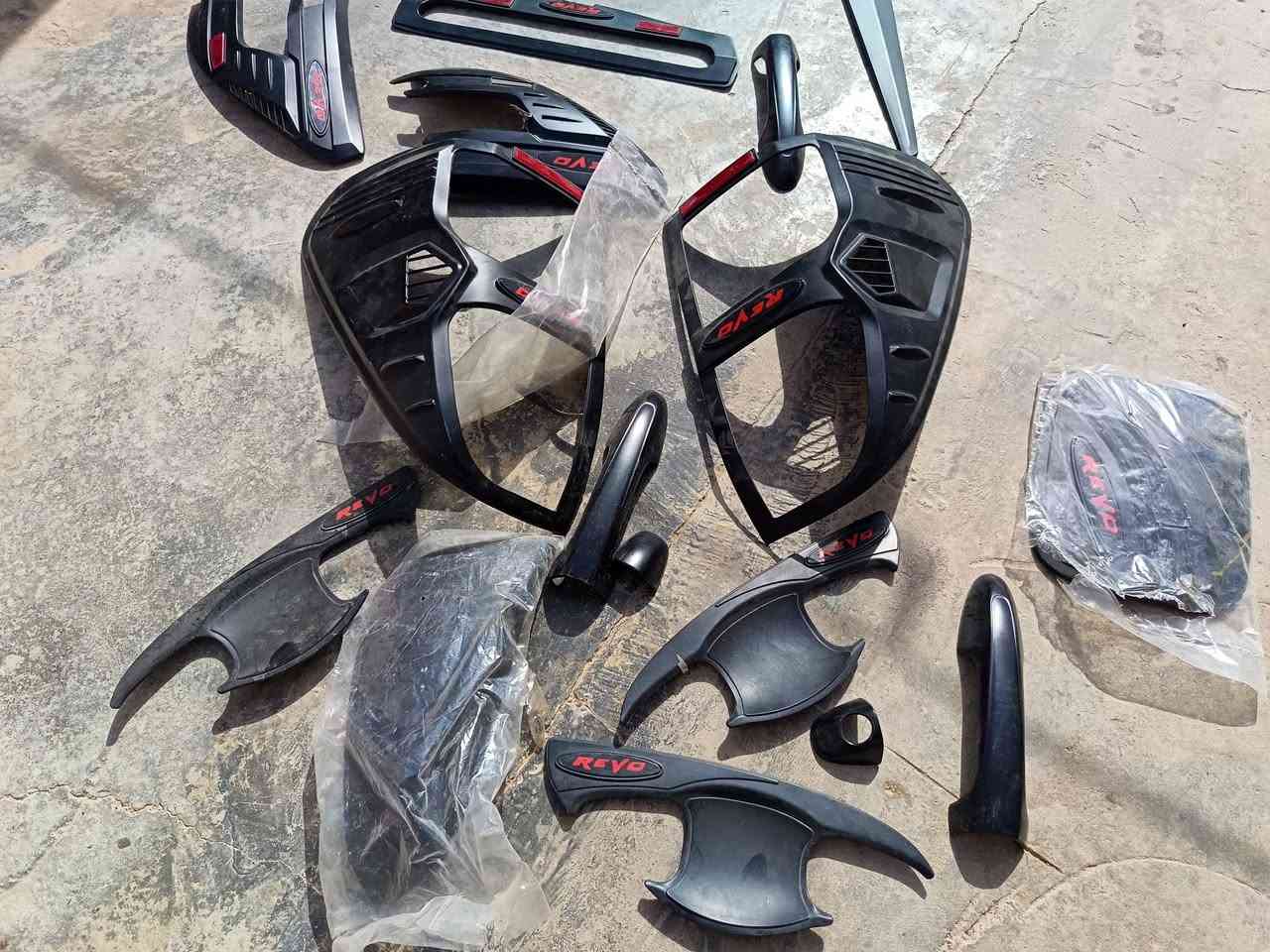 سلام عليكم  دواسات  +كماليات  لوايت وبكات ويدات بوب  مال هيلكس من مديل2016يلا 2025البيع***********
