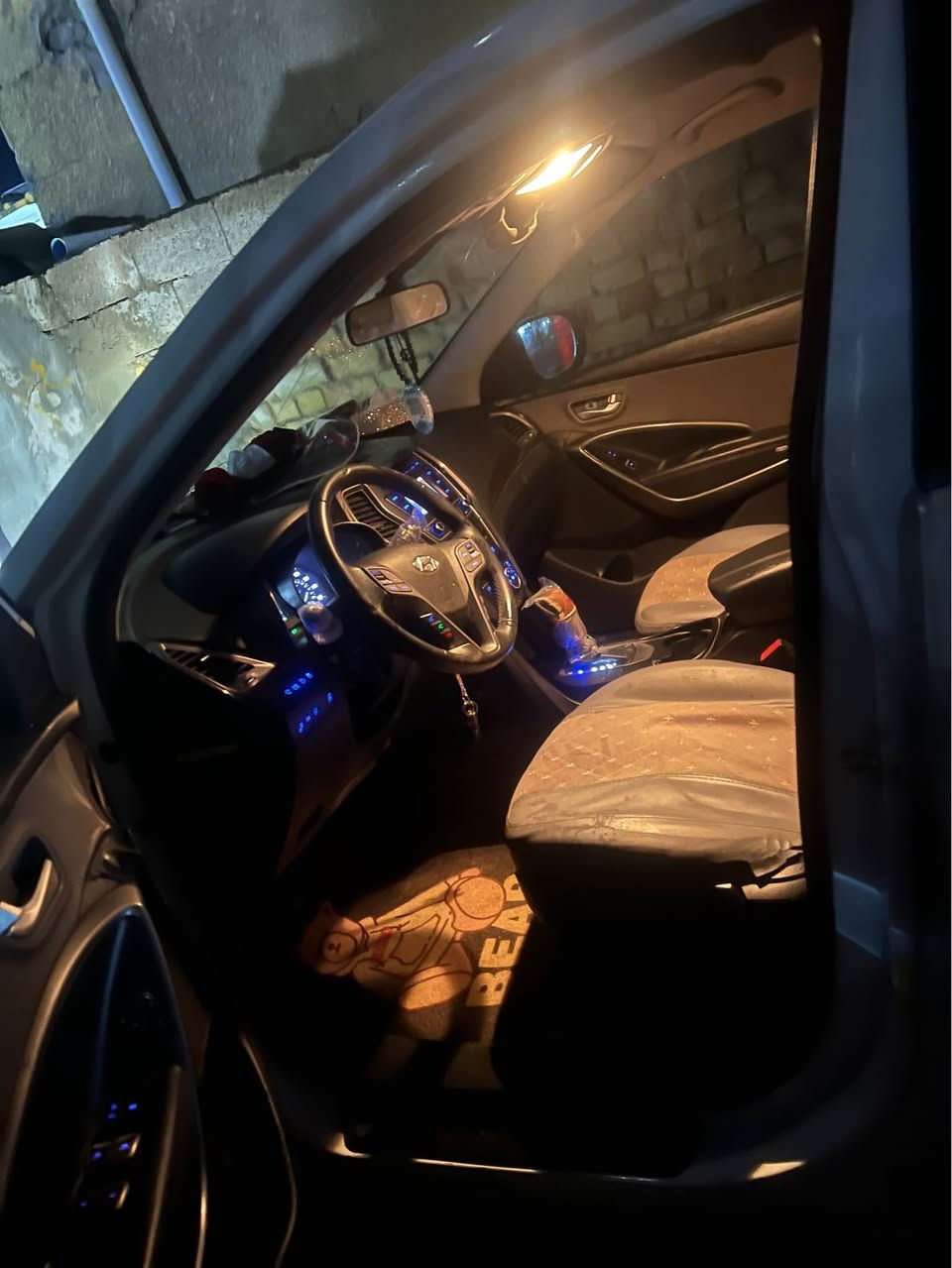 سنتافيا موديل ٢٠١٧ بغداد رقم إنكليزي محرك كير لك جديدات صدر نظيف تخم تاير نظيف بيها مكانات صبغ والباقي يم السونار السعر ١٣٥ بيه مجال محرك جي دي اي  رقم صاحب السياره *********** بغداد, العراق
