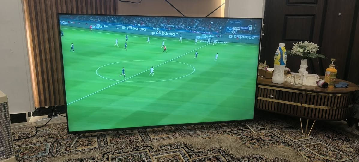 شاشه شينون حجم٦٥ مبدله لدات سعر ٤٠٠ وبيه مجال مكان بغداد اليرموك ه‍ ***********
