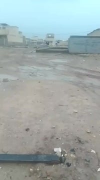 عندي قطعه ارض المساحه 100 متر واجهه 5 ونزان 20 الضباط الثانيه البلديات...