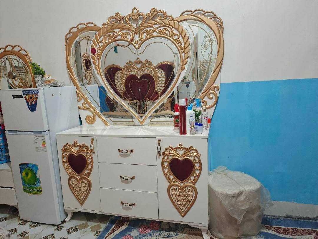 غرفه تركي. اخت الجديده. كامله 10 قطع. ***********
