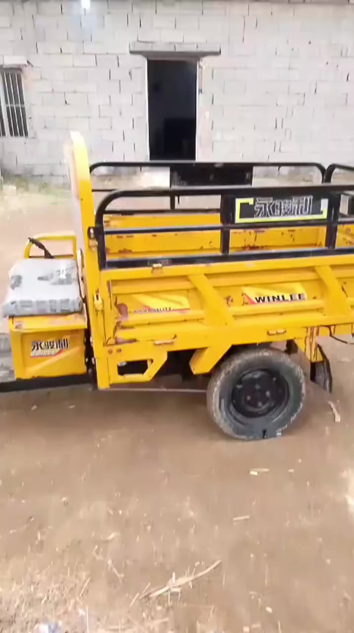 السلام عليكم سوته  شحن لبيع حجم كبير جداً باتريات عدد 5 حجم كبير نضيفه كامله مكمله ما بيهه اي نقص مكان ديالى بعقوبة سعر 950 بي مجال  ان شاء الله هذا رقم الهاتف انتصل ودلل ***********
