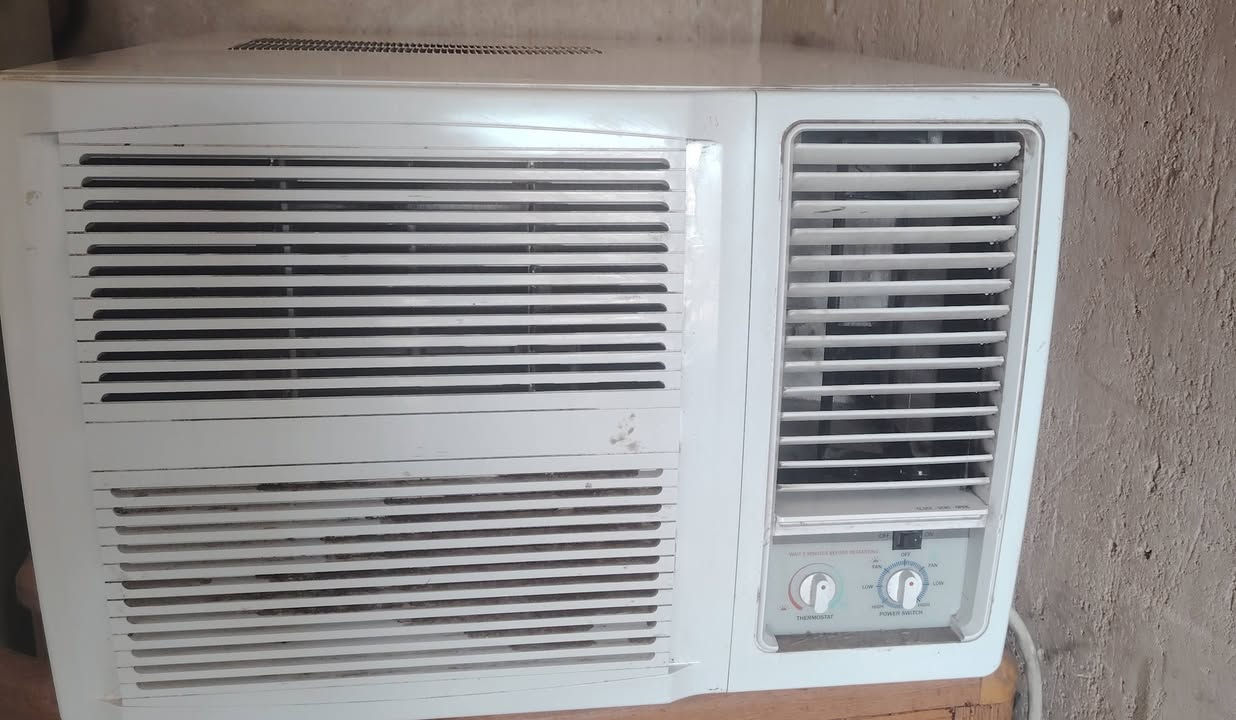 السلام عليكم كاونتر مترين تسكام مكيف طنين نوع كري تبريد وتتدفئه سبلت واحد داخلي المكان بابل مركز المدينه سيف سعد اي استفسار اتفضل خاص او واتساب ***********
