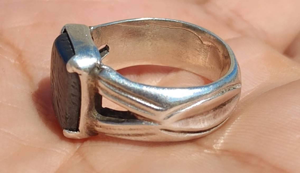 حجر صيني قديم خط قديم (الجلالات) للبيع ***********
