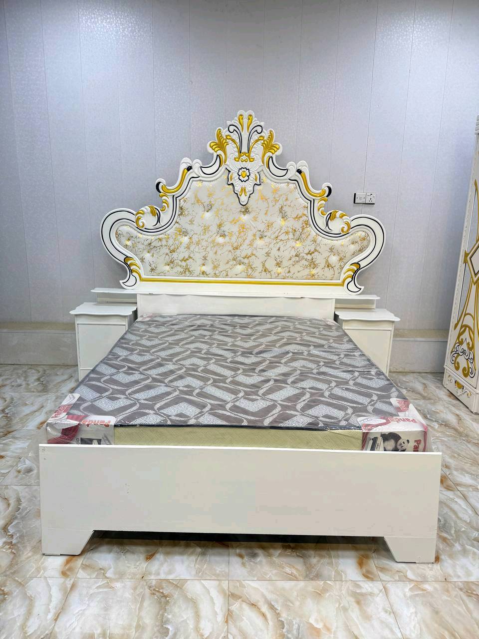 السعر // مليون و100

🔅تفاصيل الغرفة المرمري  ....

 خارج ٤ملم ام دي اف 🔺
وداخل صاج ٣ملم 
صبغ حراري  درجة اولى 


عدد القطع  ٧ قطع 😍
🔺1 //جرباية  قياس  ١٦٠ × ٢٠٠ 
🔺//ميز جانبي ايسر قياس ٥٠
🔺2// وميز  جانبي  قياس ٥٠
🔺3// زاوية ارتفاع مترين عرض ٨٠
🔺4// وميز بلازمه  
🔺5//وميز مراية ارتفاع مترين عرض ١٢٠
🔺6// وكنتور ٦ باب  ارتفاع مترين و١٥ طول ٣ متر و١٥

القطعه الثامنة حسب الطلب شازلون
سعرها ٥٠ الف ❤️

(توصيل مجاني مركز بغداد )
التوصيل يشمل الشد مجاني 🔥
(اطراف ٥٠)
باقي المحافضات حسب البعد
توصيل الجميع محافظات العراق 

الاحجز والاستفسار راسلو الصفحه