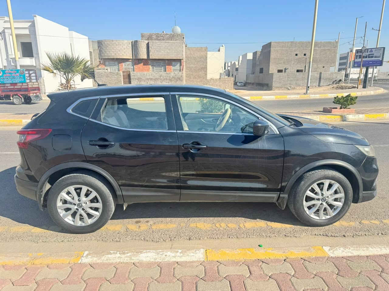 🚗 Nissan Rogue Sport 2021 – وارد أمريكي
🔹 الضرر: دعامية أمامية فقط
🔹 الأيرباكات: سترين
🔹 الممشى: 60 ألف مايل
🔹 المحرك: 4 سلندر 2000 سي سي

✨ المواصفات:
 • نظام النقطة العمياء
 • كاميرا محيطية 360°
 • حساسات أمامية وخلفية
 • توقف ذاتي عند الرجوع
 • نظام تحديد المسار
 • رادار أمامي
 • سياقة شبه ذاتية
 • 3 أنماط قيادة
 • شاشة معلومات
 • تبريد قطعتين
 • كشنات جلد
 • تحكم ستيرن جهتين
 • مثبت سرعة
 • كبح تلقائي للطوارئ

📍 الموقع: الأنبار – الرمادي
💰 السعر: 150
📞 رقم بغداد مميز
📩 التفاصيل على الخاص


**إذا كنت صاحب هذا الإعلان وتريد حذفه لأي سبب، رجاءا أرسل رسالة إلى الدعم الفني**