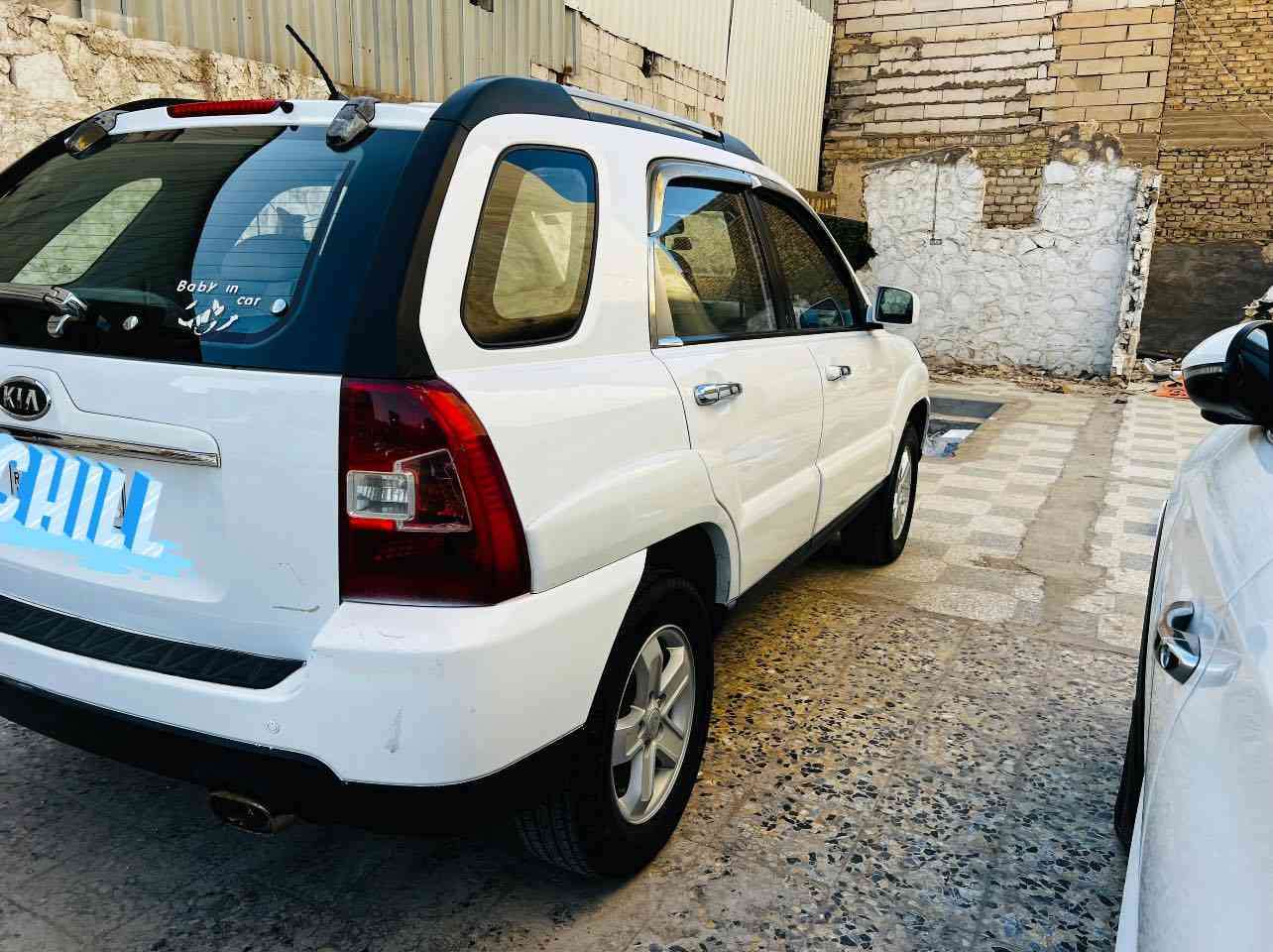 السلام عليكم كيا سبورتج 2009 للبيع
السيارة خليجي ماشية 205 الف قابل للزيادة 

بيها فقط بنيد مصبوغ 

كير محرك تبريد مكفولات 

فتحة وحساسات خلفية 

شاشة نظام اندرويد 

رقم نجف تحويل ثاني يوم 

مكاني النجف 

السعر المطلوب 126 وبي مجال 

للتواصل اتصل واتس اب  ***********
