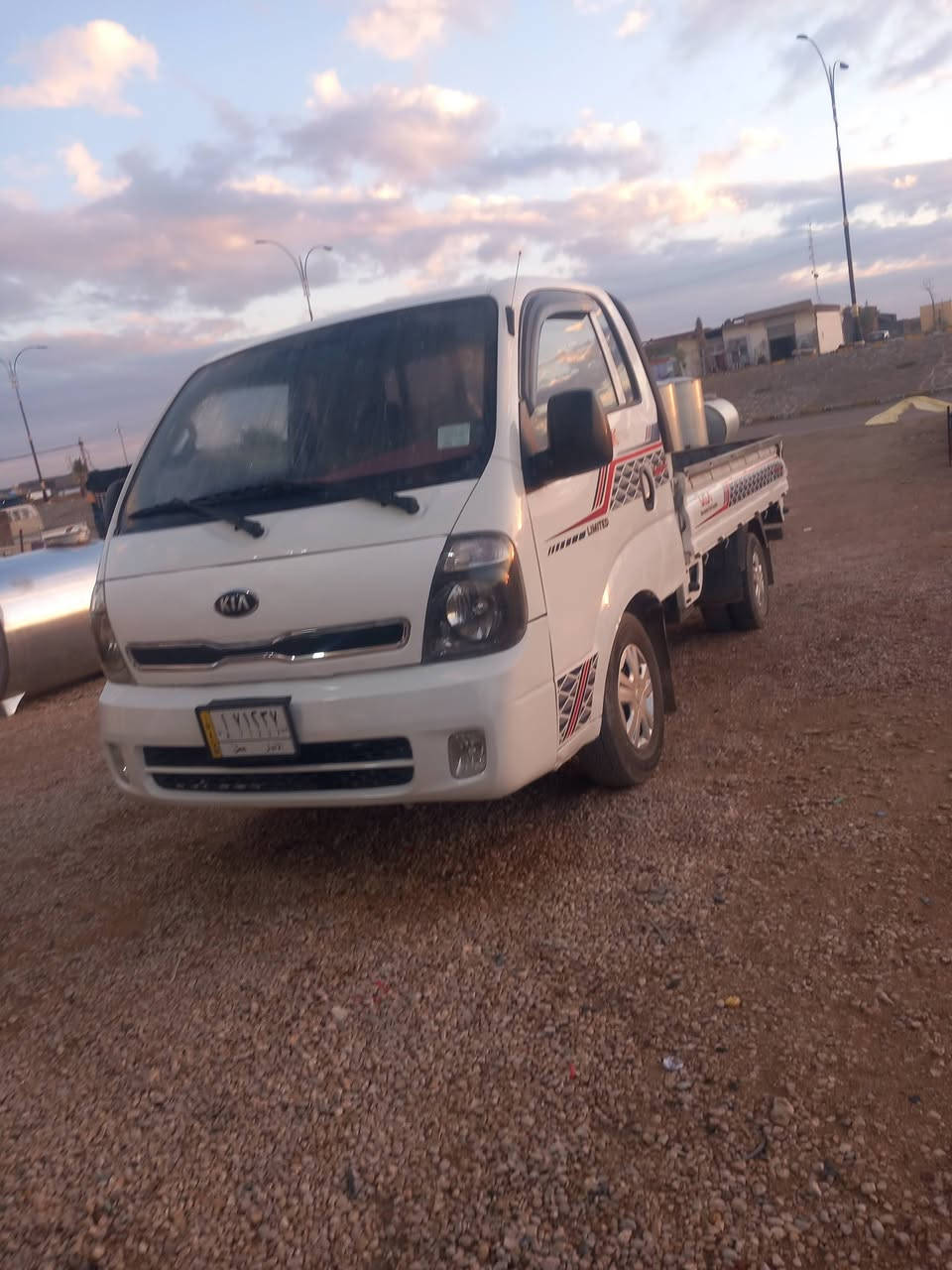 السلام عليكم اخوان سياره البيع موديل 2015 رقم الانبار تحويل مباشر سياره جاهزه مكفوله كفاله عامه عده بوري مقوي سعر 105 وبيهه مجال بسيط عنوان الانبار رمادي جزيره الخالديه ***********
