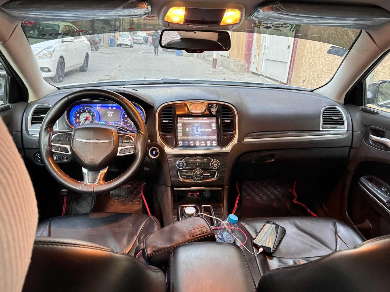 سلام عليكم اوباما للبيع 2018    C300 حادثه جاملغ  خلف السايق بيه كصه فقط بالكفر شي قليل والجاملغ الثاني بيه صبغ  بدون حادث وقبق  الصندوق مبدل بلادي بدون ايرباك البجم كبس بالجاملغ الامامي فقط  مفتوح برغي وصور الحادث مرفوقه السياره استخدام شخصي ومامشتغله خط 
محرك 3600 تو ويل 
ويل مكسيكي 18
شاشه كبيره +كامره 
كير ماوس كشنات جلد اسود ملكي 
تبريد قطعتين ثلج 
ماشيه 195 الف كيلو متر 
ادامه كامله بلكات جدد نوزلات مجول فيت بم فلاتر 
لايت زنون
رقم بغداد انكليزي وهزه جديده 
داخل صاج ملكي اسود 
السعر 200 $
للاستفسار  *********** مكان السياره بغداد بغداد, العراق
