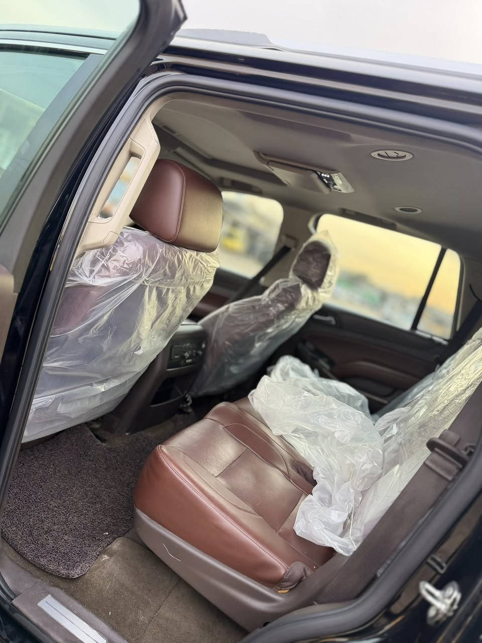 سلام عليكم
تاهو 2015 خليجي صفر شركة منصــور LTZ 
كير محرك بشرط مامفتوح 
كل غراض بلادي موجود سبير مانزل 
و بصمتين 
سنويه و رقم جديد ب اسمي
فــوول فول  LTZ
ماشيه ١٣٠

سلايد
ثلاجة
شاشة كبير
قاصة
بصمة
داخل  قرميدي
كامـل زينون 
ستيرن حار 
كشـن جلد
كشـن تبريد تدفئة 
كشـن كهربائي 
بلاجكتور 
حساس
حساس امامـي
كامـرة
تحديد سرعة
سقف DVD
شغال 
يدة بصمة
وبعد وبعد…….
بدون تراوس بس بيع  السعر ٣١٥

رقـــم صـاحــب الـســيــارة
***********
