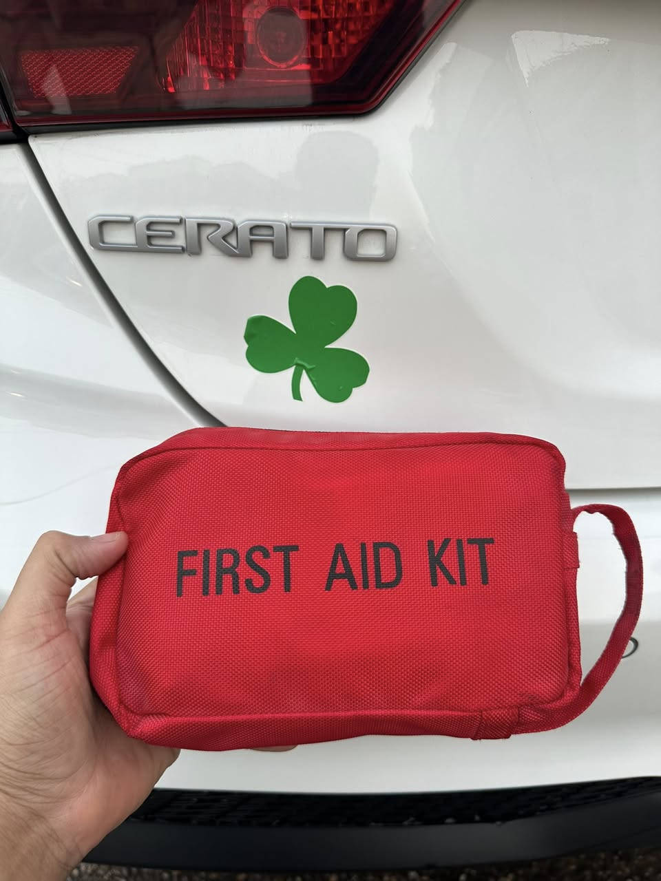 سلام عليكم 
حقيبة 🧳 الطوارىء 
اصلية شرط مال زيروا 
مكاني النجف 
***********
