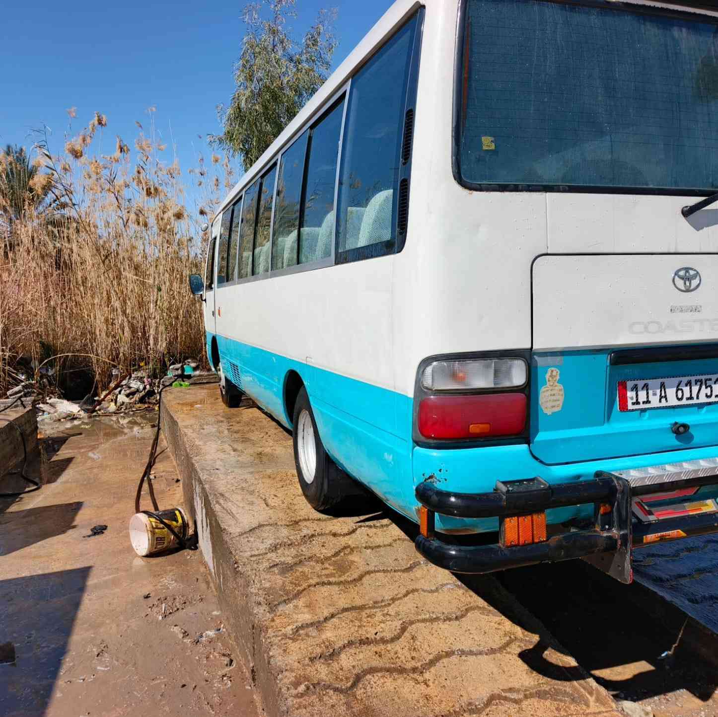 السلام عليكم كوستر موديل 2008 للبيع الاخضر بي مكانات صبغ والابيض مكفول بس جوه العضد بيه طخه ممصلحه محرك و كير مكفول واكسن بيه ونه خفيفه تخم تاير وميكانيك فول تبريد محور والسياره بسمي ***********
