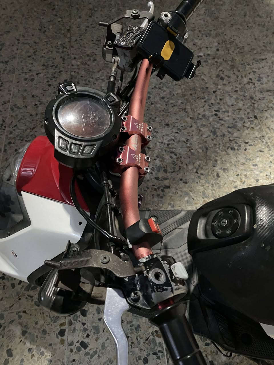 للبيع كفالة عامة ما صارلها هواي من نازله دراجة شلعه ومعدل خير من الله بلادية برغي ما مفتوح دراجة 2015
ستيرن رياضي 
طلاعات كرزيه
كلجات امامي خلفي رياضيات اصليات
دبلات خلفيه رياضيه 
ذيلها وقبق كلجات  موجودات 
سعر1150 وبيها مجال واتساب ***********
