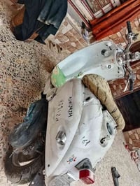 دراجه البيع كامله نقص باتري او قبق ما بانزين هندر واحد دراجه شغاله خير...