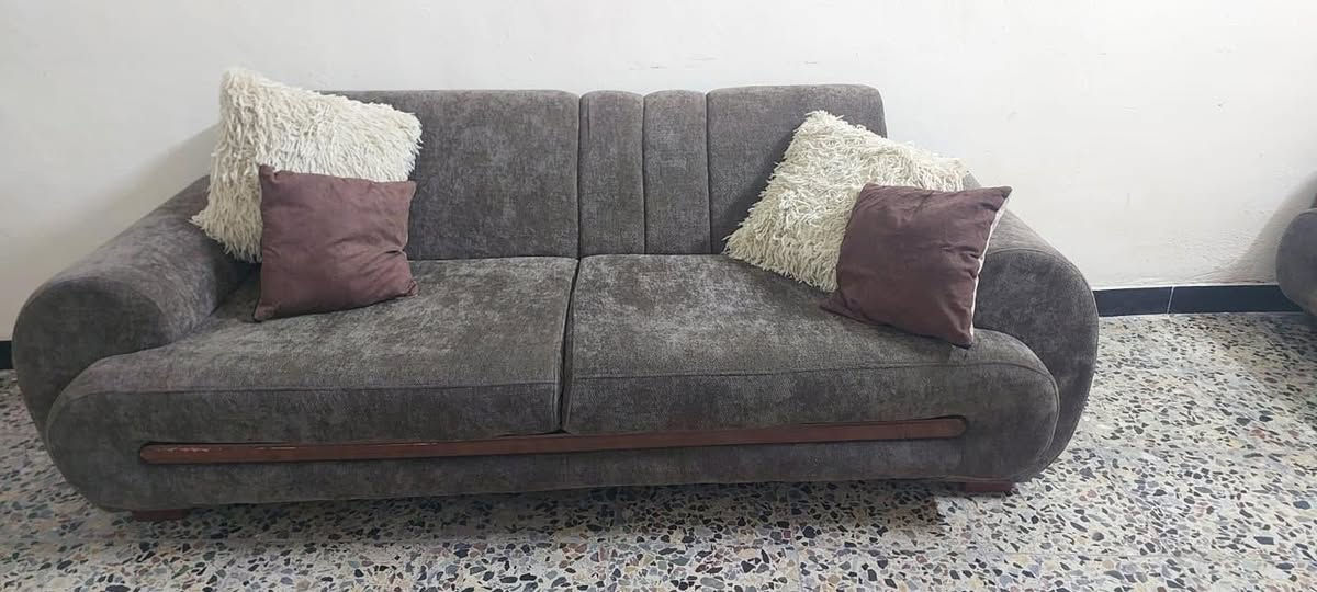 تخم للبيع نظيف كلش احطاطة سعر ٥٠٠ بي مجال بسيط مكان حي الجهاد


**إذا كنت صاحب هذا الإعلان وتريد حذفه لأي سبب، رجاءا أرسل رسالة إلى الدعم الفني**