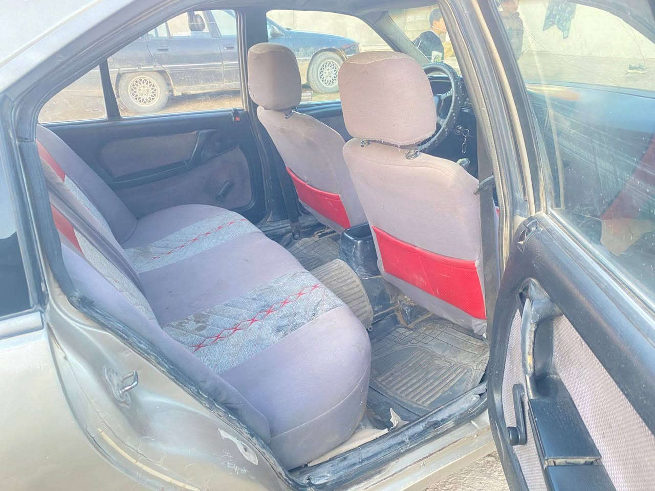 اوميكه حجم 20موديل 91رقم نينوى اخضر شرط تحويل سياره جاهزه حلوه شرط مابيه صبق***********
