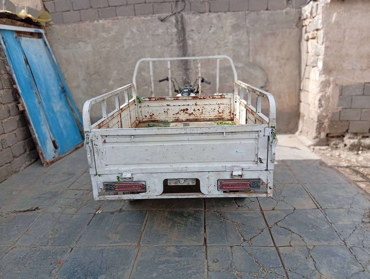 السلام عليكم ستوته للبيع موديل 14كلك نضيفه كهربائيات شغله كلهه سلف مكاني شطرة مكينه مفتوحه السعر 750وبيهه مجال شراي بس يخابر ***********
