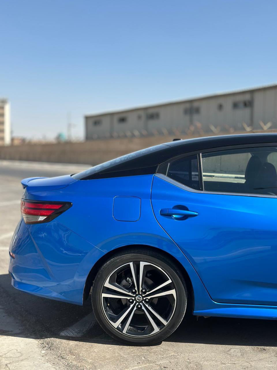 سلام عليكم شباب سنترا 2023 فئه SR اعلئ فئه سياره كلش جديده ممشاها كلش قليل استعمال بيت ضررها كلش بسيط بدون ضرر داخلي رقم اربيل سعرها 150 اي ستفسار ***********
