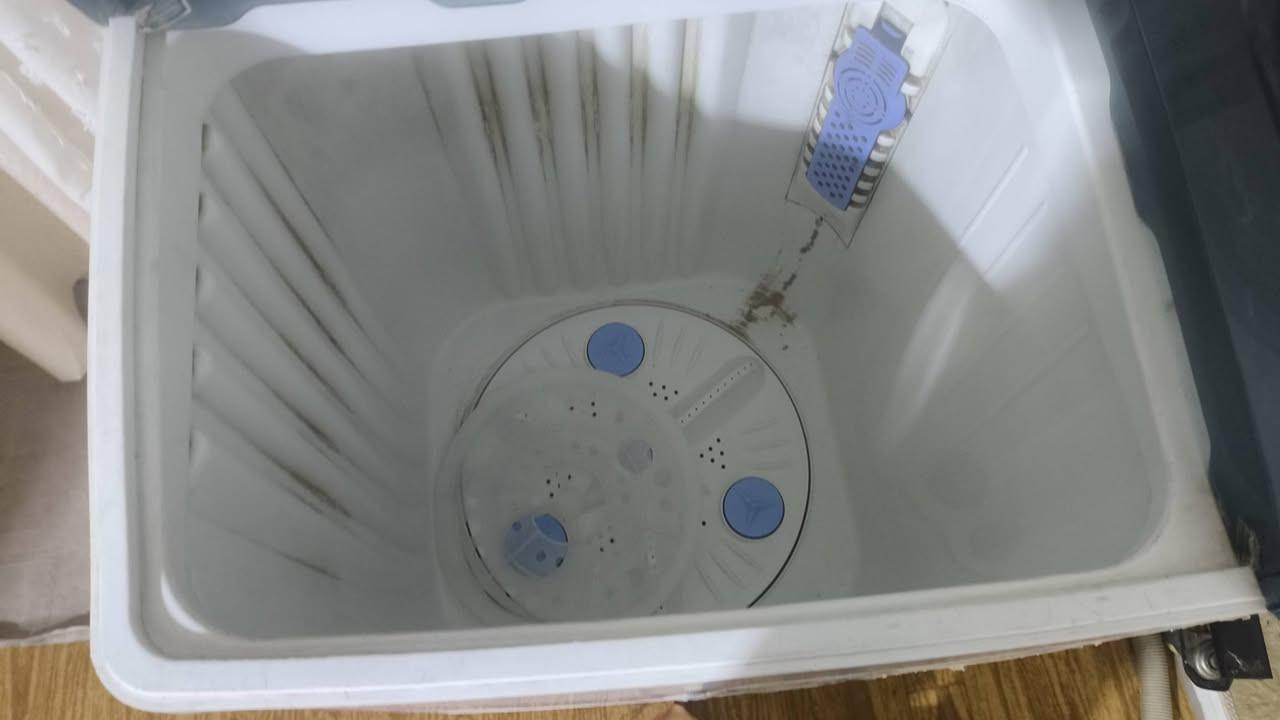 غساله الحافظ حجم 22 شغاله جديده للبيع مكاني البصره شط العرب فقط حوض نشافه بيه فطر صغير كله بلاد
***********
