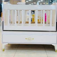 سرير خشب • استعمال قليل • كنطرة السلام