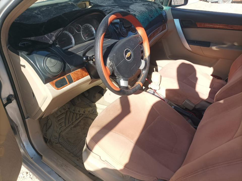 🚗 للبيع شيفروليه أفيو 2007
سيارة عملية ومناسبة للاستخدام اليومي أو العمل، اقتصادية بالوقود وجاهزة للاستخدام.

🔧 المواصفات:
- المحرك: 1600 سي سي
- القير: أوتوماتيك
- الممشى: حوالي 300 ألف كم

🛠️ الحالة العامة:
- تم تبديل المقدم (تعليق أمامي كامل)
- السيارة مستقرة وما بيها أصوات أو رجّة
- القير يعمل بشكل ممتاز
- السيارة مصبوغة صبغ عام تجميلي (بدون حادث)
- التبريد يحتاج تبديل كمبريسر

✨ المميزات:
- اقتصادية بالوقود
- مناسبة للعمل (تكسي أو استخدام شخصي)
- داخلية نظيفة

📍 الموقع: [ النجف الاشرف المشخاب ]
💰 السعر: [62 او بيه مجال بسيط]

📞 للتواصل: [***********]
