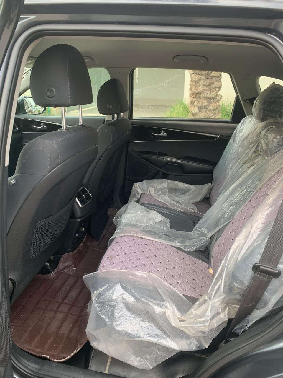 سورنتو موديل 2020
ماشيه 53 الف كيلو 
سته سلندر سبعه راكب
المواصفات
مري اشاير 
تحكم ستيرن
فتحه 
بصمه 
السياره حادثها موجود بلصور 
للتواصل***********
