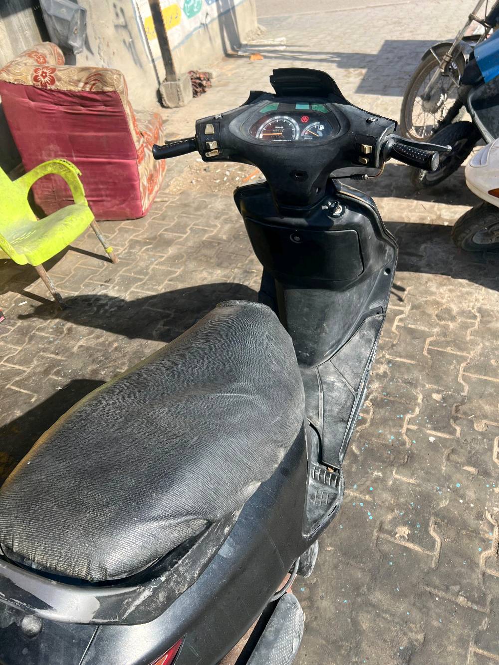 سلام عليكم دراجه فراشه للبيع كامله مكمله ماناقصه شي نكره سلف جاهزه من كلشي كيج بانزين كيلو متر صطاب لايت العنوان البصره تنمومه سعر 350 