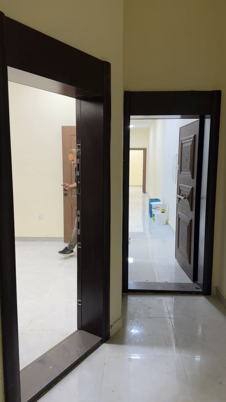 مشتمل معزول بناء حديث غير مسكون سابقا
بريهه قرب غصن الرمان 3 غرف+ مطبخ مجهز من كلشي سعر مليون 
يؤجر شركة مكاتب سكن
***********
