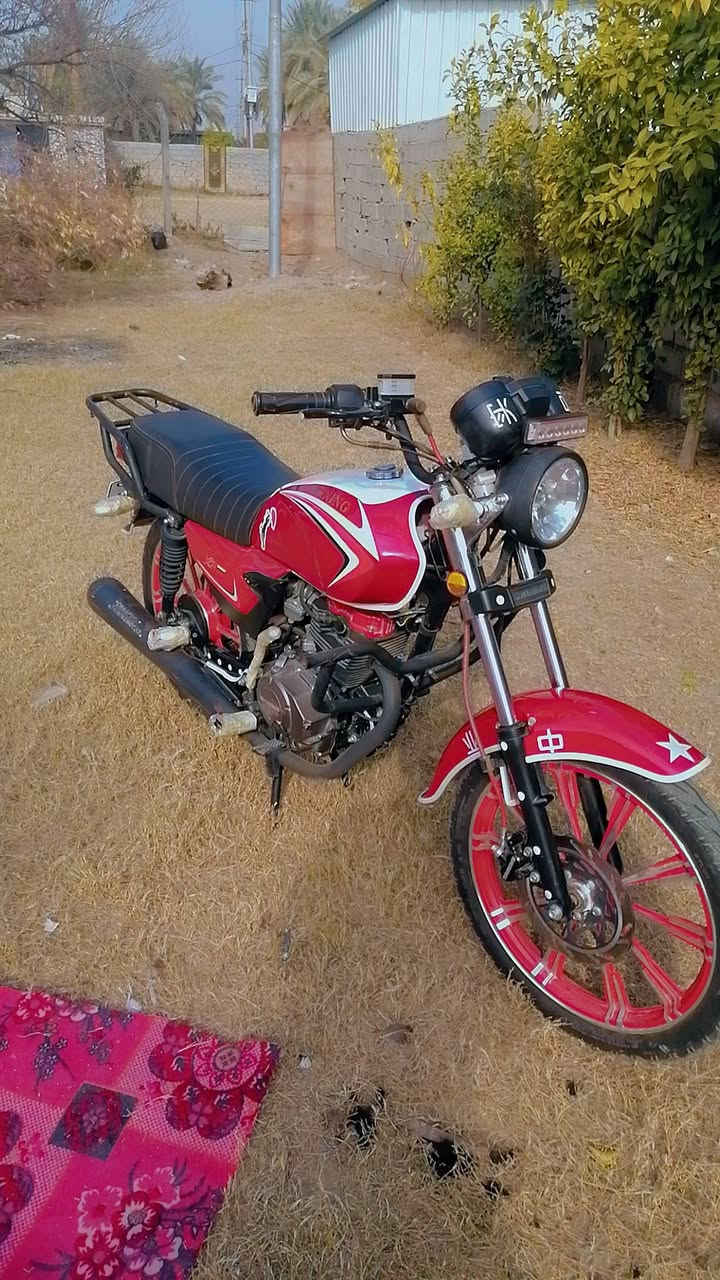 سلام عليكم دراجه شانك موديل ٢٠٢٥ الدراجه جديده طالب سادس واريد ابيعهه مستعجل علئ البيع السعر ٨٢٥وبيه مجال قليل الدراجه ما صايرله شهر ونص من طالعه الدراجه مكفوله كفاله عامه مكان بابل مشروع المسيب الاتصال *********** خاص مغلق لن ما أكدر افتحه
