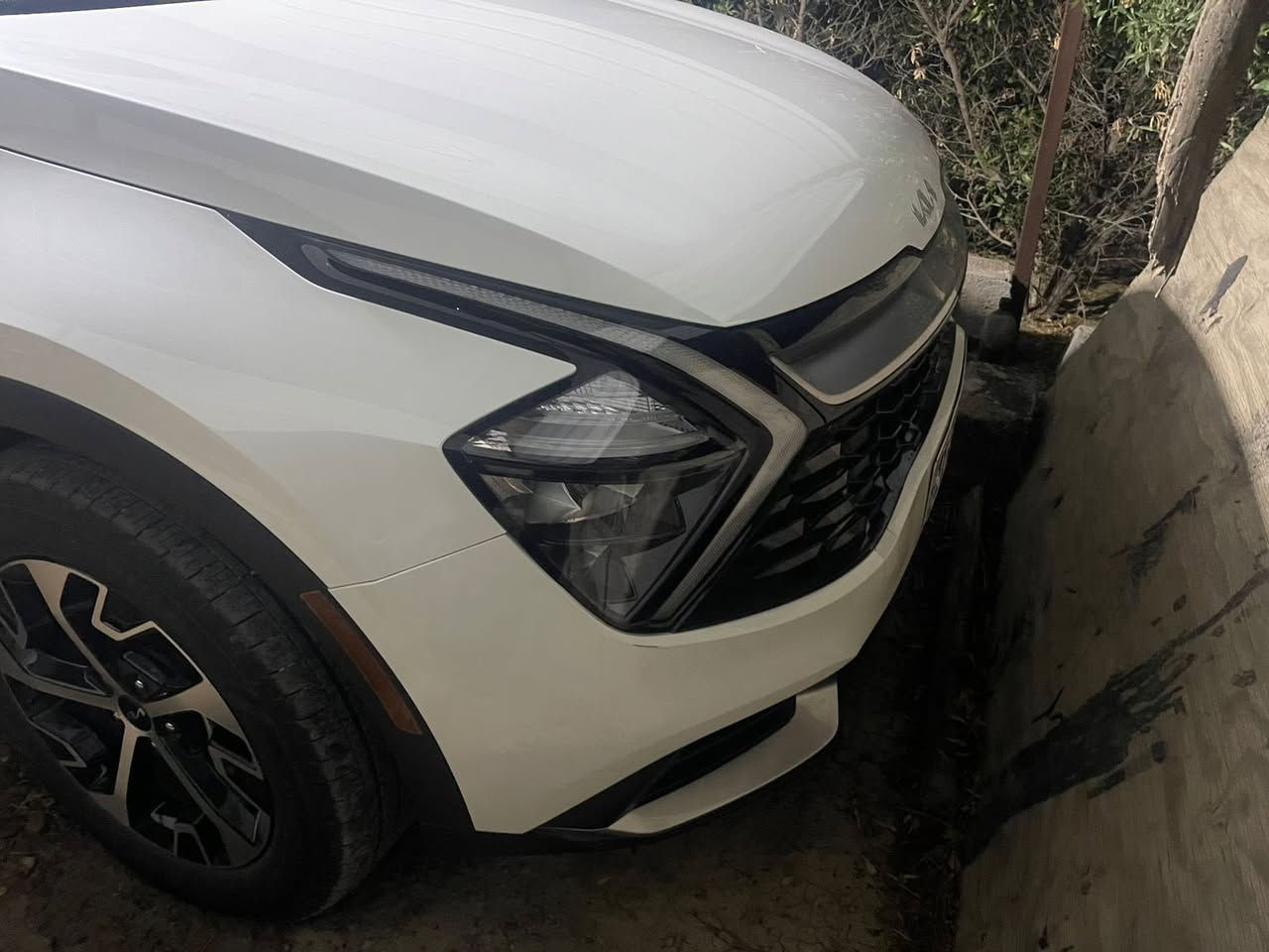 السلام عليكم سبورتج 23 امريكي محرك 1600 هايبرد
صور الحادث والمواصفات مرفقة بالمنشور ماشيه 35 الف كل متر رقم بغداد ترابها مال زيروا كاملة بدون اي نقص فقط الإكسل الخلفي فاصله بي صوت اعتقد من الحادث

***********
