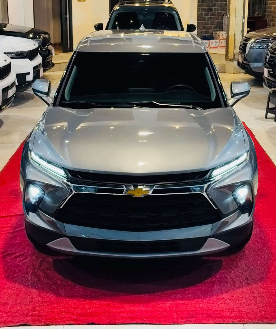 Chevrolet Blazer 2LT. FWD

الموديل : 2023

حجم محرك : 20  توربو

اللون :سلفر ميتاليك فضي 

عداد المسافة : 14  الف مايل فقط 

الضرر : كما موضح في الصور  

 تترقم شمالي فقط .

المواصفات : 2Lt

كشنات كهربائي 
تشغيل عن بعد
شحن لاسلكي
تبريد خلفي
بصمة تشغيل
بصمة ابواب
لايت ليد
تحكم وضعيات القيادة
هاند بريك بصمة
منافذ USB
تحديد مسار 
اوتو ستارت (Auto start)
اوتو ستوب (Auto stop)
مانع انزلاق+ABS
معرض هشام الحمداني لتجارة السيارات
السعر 192$ 
العنوان /  كركوك شارع المعارض 

للاستفسار التواصل مع الارقام 👇
***********
***********
***********
