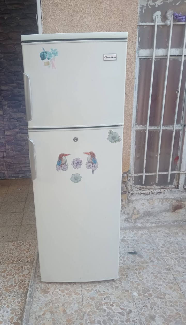 سلام عليكم ثلاجات شغلات عل فحص وضمان سعرهن لوحده 160وبيهن مجال  والشراي يجي خاص وبخدمته مكاني كوت الزهراء مقابيل فلافل حسون ابو العمبه ***********
