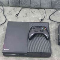 اكس بوكس ون فات مساحة 512 اكس بوكس شغال يده نضيفه السعر 80 الف قفل قفل...
