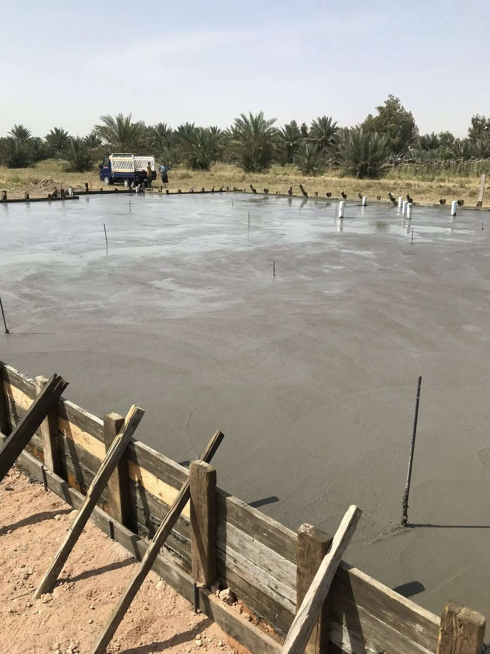 السلام عليكم 2دونم +دار بناء حديث واجهة 26 متر نزال 198متر بزل حجي علي منطقة الكرار الاستفسار ***********
