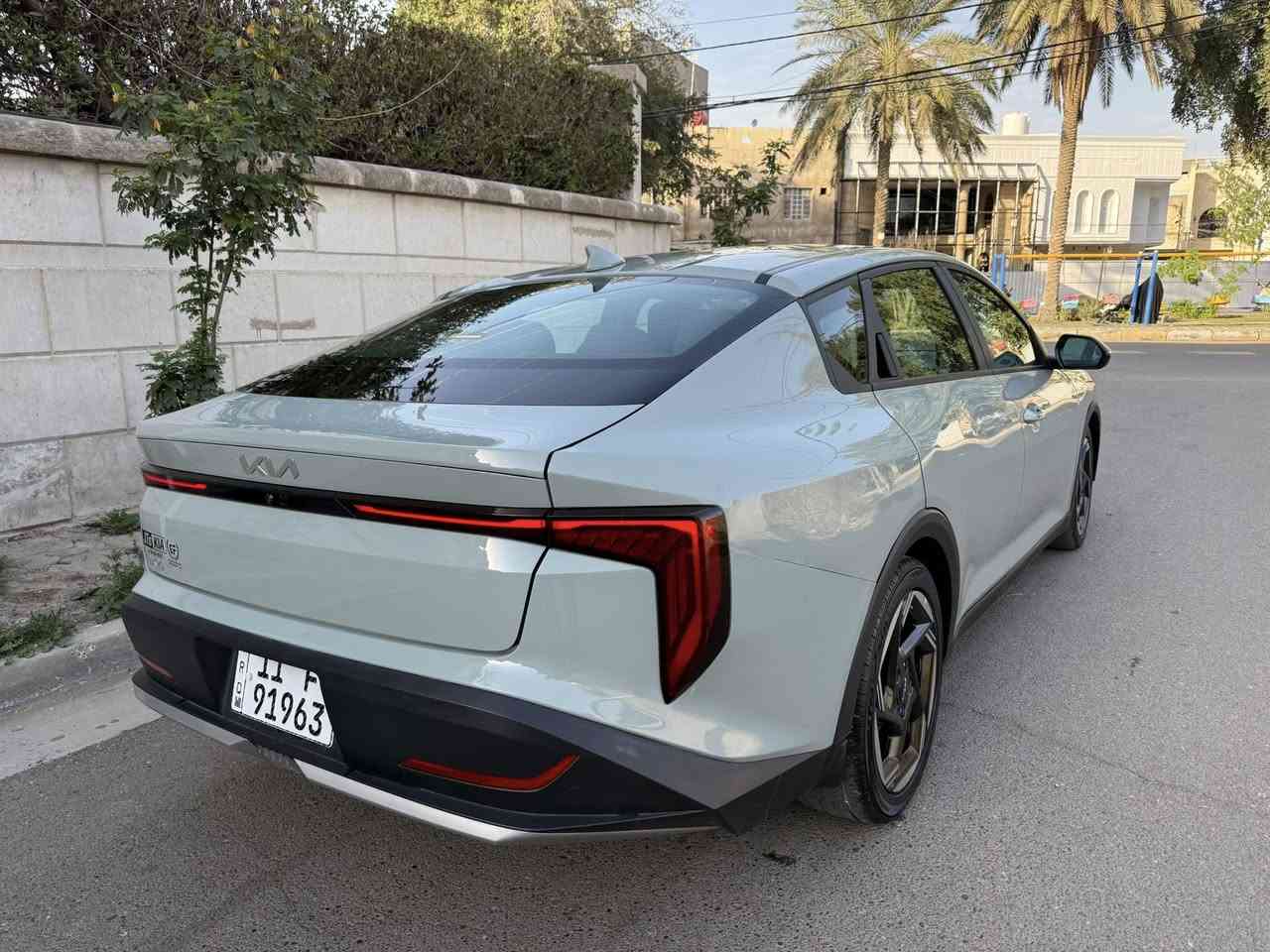 السلام عليكم
سيارة K4 موديل2025 
اللون المميز سموك أرغب من اللون الابيض 
محرك 2000دوش
كير ايتي بلادي 
سياه حادث بسيط موضح في الصور.
مواصفات//
بصمه
تشغيل عن بعد
بصمه ابواب
بصمه جنطه 
شاشه متصل حجم كبير
منافذ شحن خلفيه
سايد بريك كهربائي
مانع انزلاق
نقطه عمياء
اشاير ترحيب نبريد لمس
شحن واير لس كامره خلفيه دقه hd
تحكم وضعيات قياده 
فول تحكم ستيرن
فول قيادة ذاتيه مع تحديد مسار
رادار امامي وخلفي وجانبي
فول حساسات توقف ذاتي
لد أمامي مع عدسات زنون
لد خلفي
صندوق السياره ذكي يفتح ويرحب عندالاقتراب من السياره
♦فول مواصفات بدون البانوراما فقط.
♦السياره جديده وضع الوكاله 
ماشيه 24
السعر 182
العنوان محيط الكاظميه موبايل 
***********
