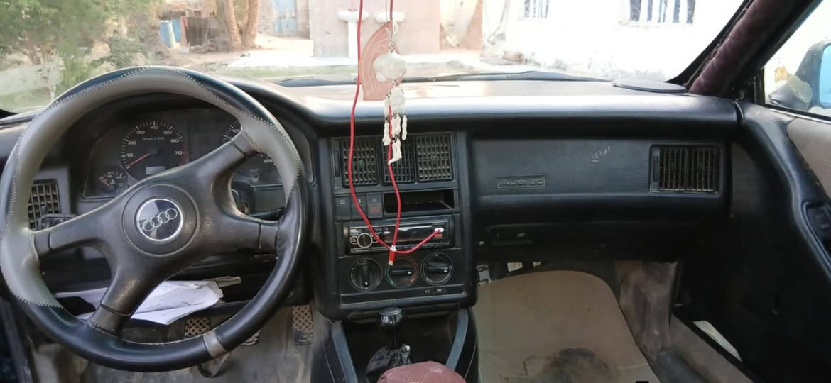 اودي نفخ حجم ٨٠ بسمي مديل 93 كير ومحرك مكفولات رقم نكليزي جديد السعر 34وبيها مجال قليل مكان السماوه ***********
